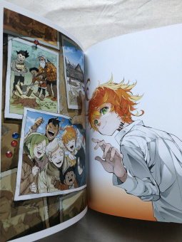 The Promised Neverland ART BOOK WORLD - Edizione Giapponese