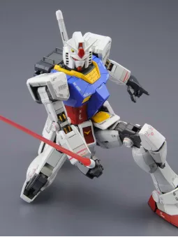 Gundam RX-78-2 Ver. 3.0 - Master Grade 1/100 Gunpla - Bandai Model Kit Figure