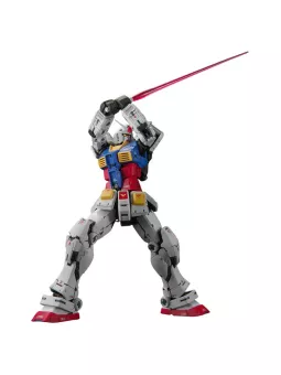 Gundam RX-78-2 Ver. 2.0 - Real Grade 1/144 Gunpla - Bandai Model Kit Figure