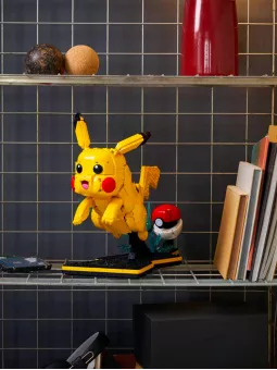 Pikachu e Poké Ball - Pokémon - Lego