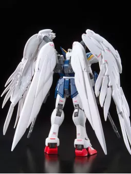 Wing Gundam Zero EW - Real Grade 1/144 Gunpla - Bandai Model Kit